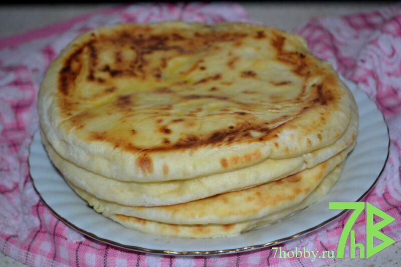 Хачапури с сыром и творогом на сковороде